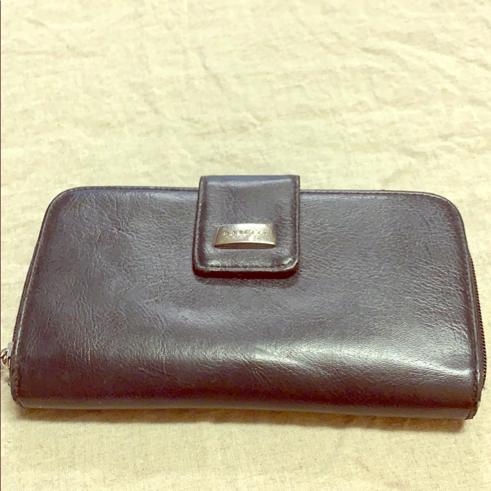Black wallet